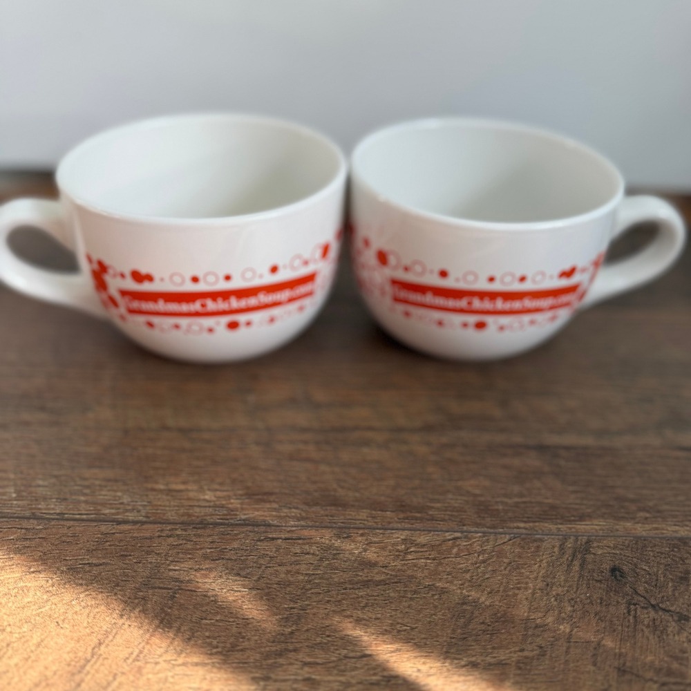 Set of 2 White Grandmas Chicken Soup Mugs M-Ware China